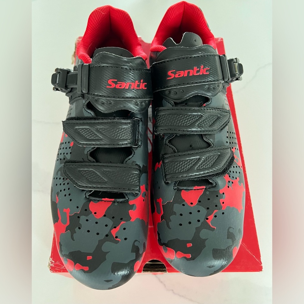 Santic Cycling shoes size 9.5 (Eur 43)